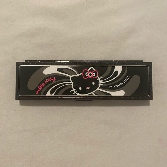NIB MAC Hello Kitty Eyeshadow Palette in Lucky Tom - Picture 4 of 5